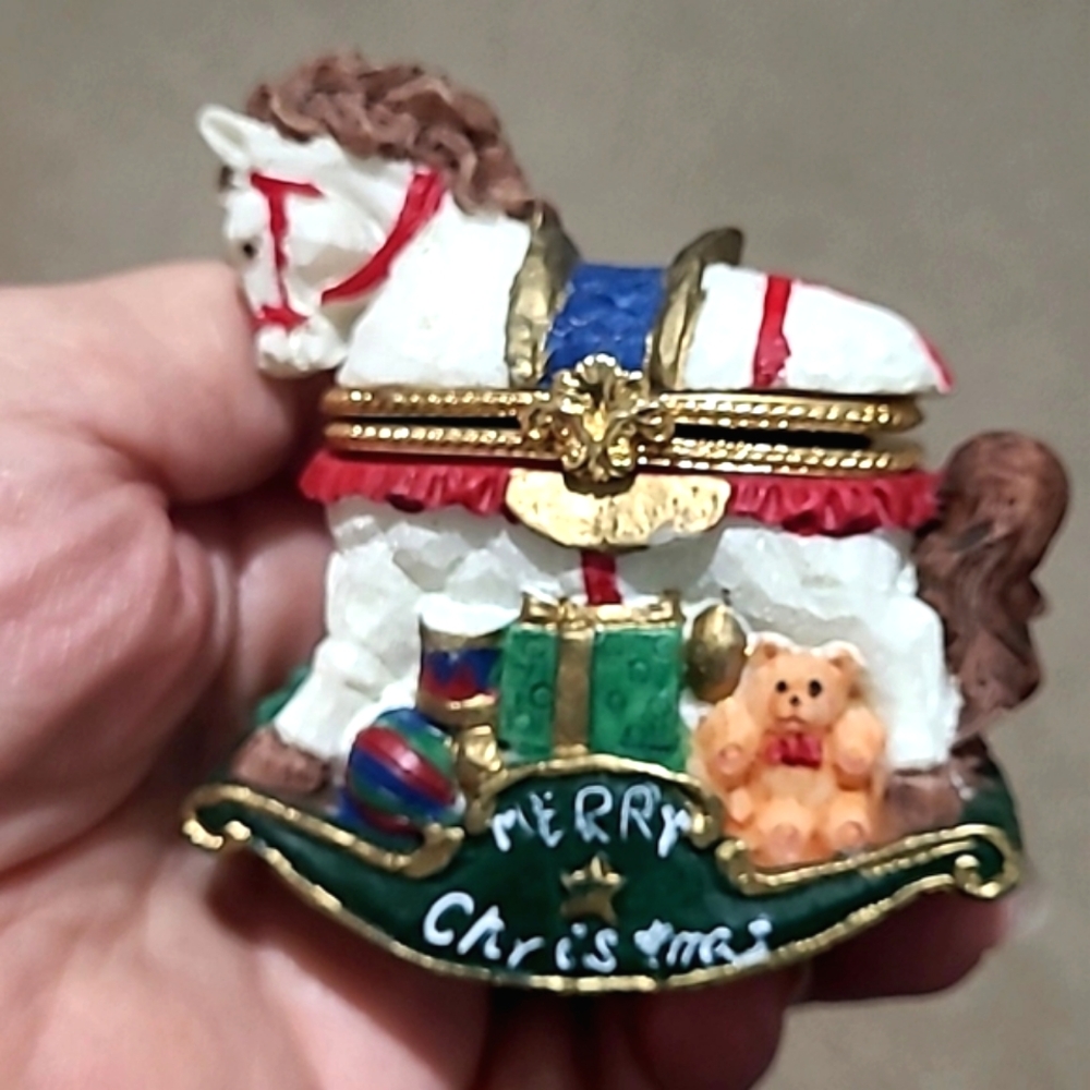 Collectible Covered Hand Painted Holiday Resin Keepsake,Trinket Box,3.5"…